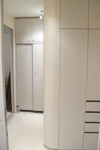 Dressing avec partie courbe - peint par le client